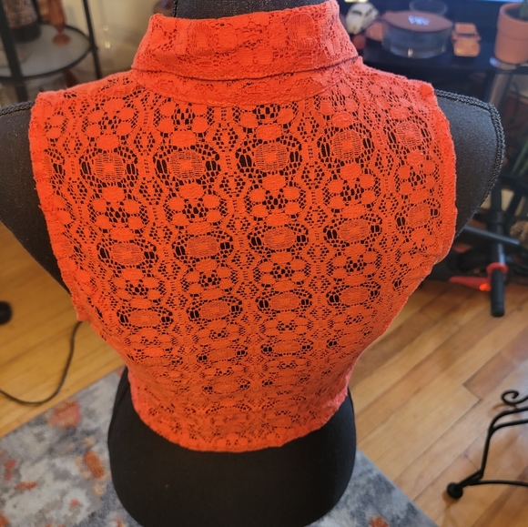 Love Culture Sleeveless Lace Blouse with Tie - Picture 2 of 8